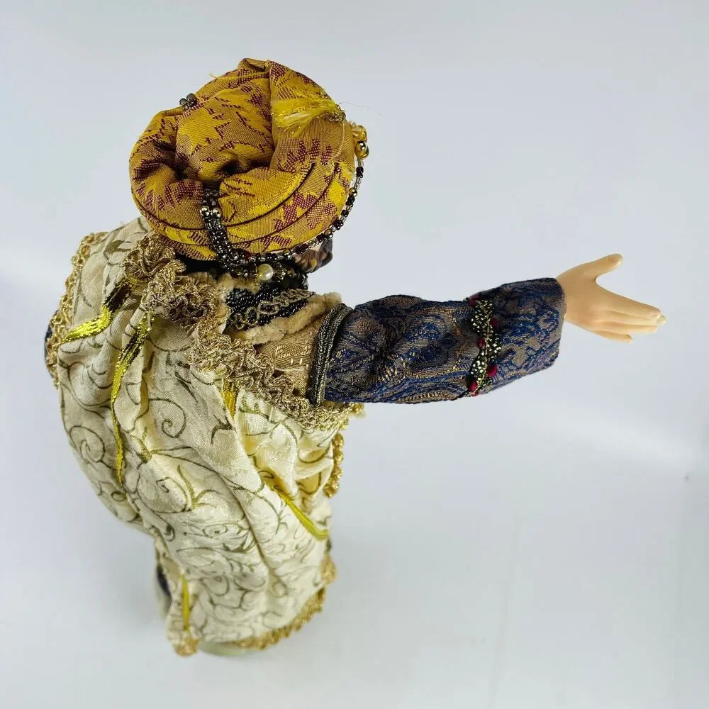 Member's Mark Large Nativity Wise Man Figurine 2005 Hand-Painted Christmas Decor